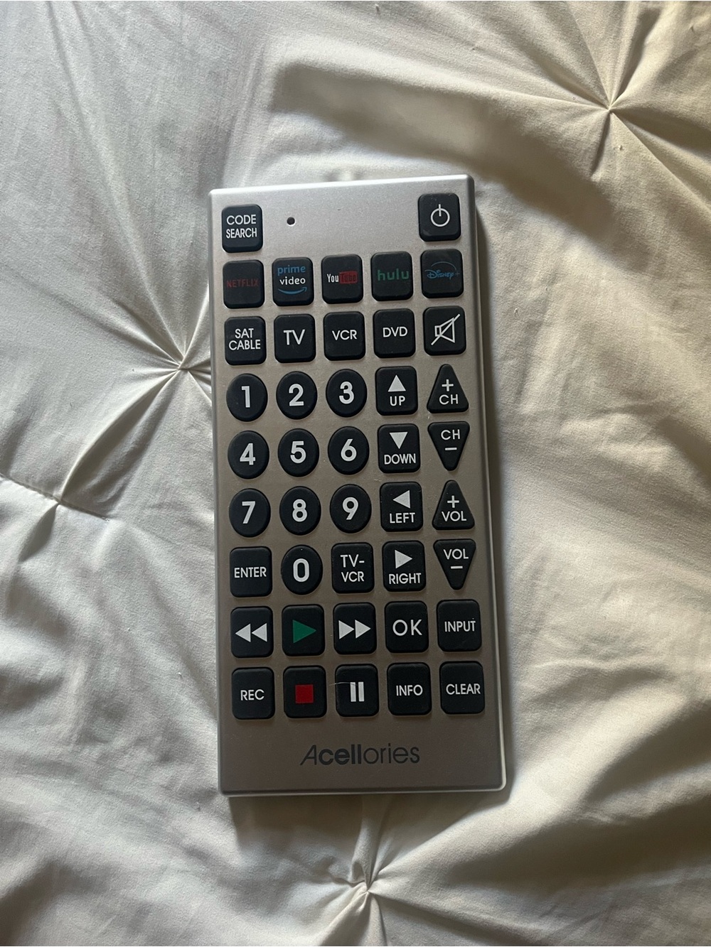 Acellories Universal Remote in Silver